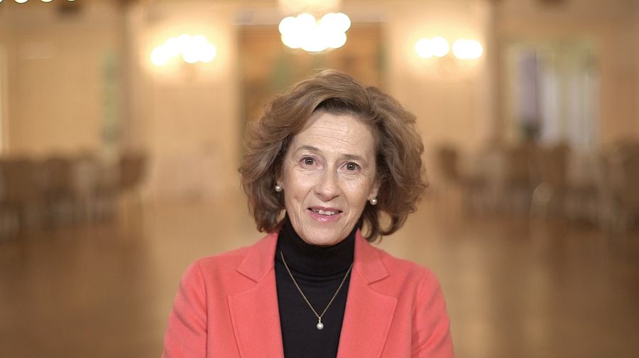 Charlamos con Julia Navarro del éxito de sus libros y de cómo poco a poco fue dejando el trabajo como periodista ante la imposibilidad de compaginarlo con la publicación de libros