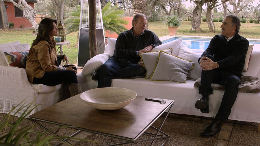 Juan y Medio con Bertín y Fabiola en 'En la tuya o en la mía