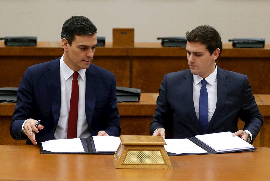 PSOE y Ciudadanos firman los pactos