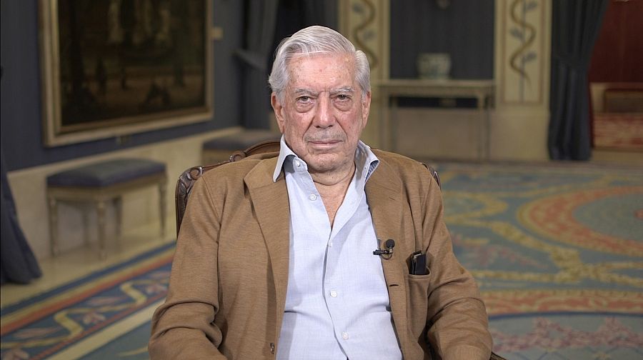 Mario Vargas Llosa aborda en su última novela temas muy ligados a su propia biografía