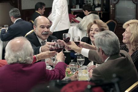 Los Alcántara comparten cena con Olmedilla y su madre