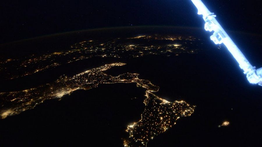 El extremo meridional de Italia, con la isla de Sicilia a su lado. (SCOTT KELLY)
