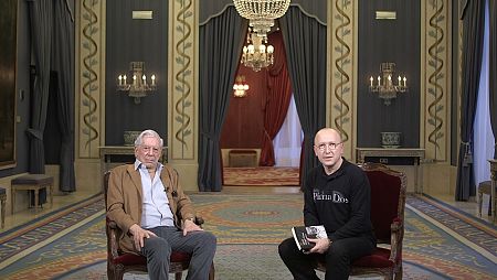 Vargas Llosa y su novela 'Cinco esquinas', protagonistas en 'Página Dos'