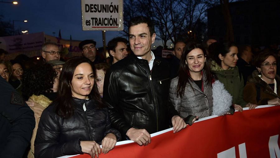 Pedro Sánchez acude a la manifestación en Madrid por el Día de la Mujer.