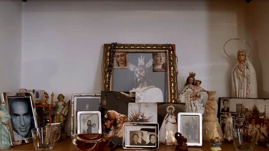 Bibiana Fernández tiene un altar en su casa