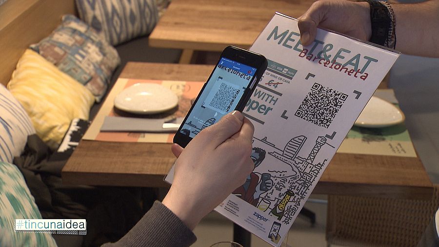 Les aplicacions mòbils busquen turistes