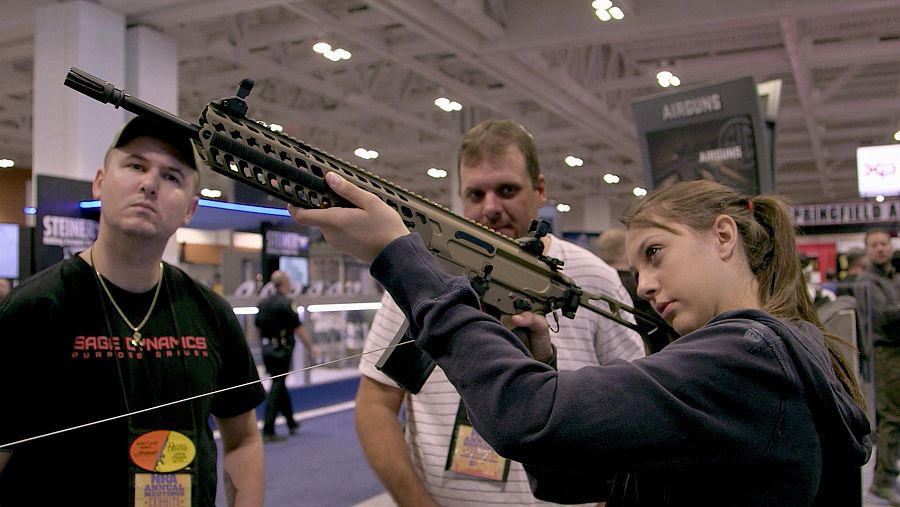 Joven con arma