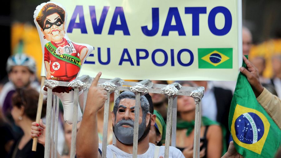 Una protesta contra la presidenta Rousseff