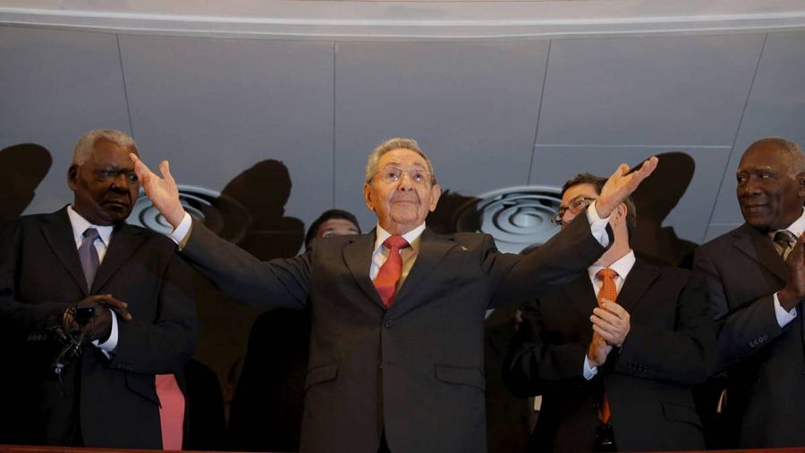 Raúl Castro, a su llegada al Gran Teatro de la Hababa para escuchar el discurso de Obama.