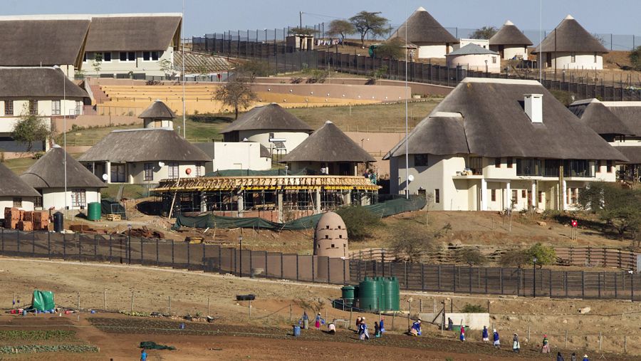 Vivienda situada en Nkandla, Sudáfrica, en cuya reforma el presidente Jacob Zuma gastó 18 millones de euros
