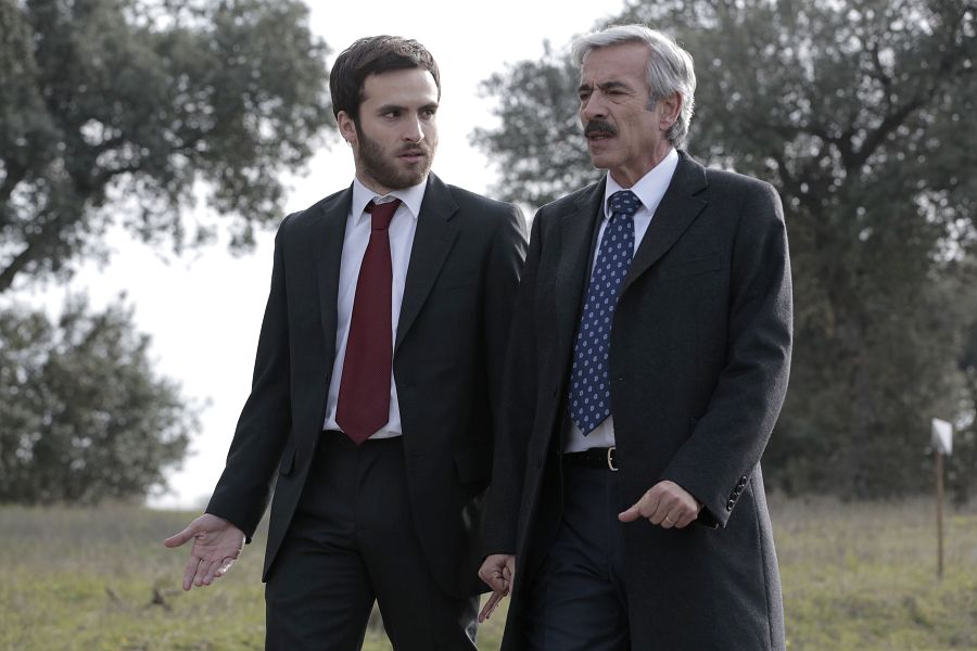 Cuéntame cómo pasó - Antonio y Carlos, de viaje de negocios a Córdoba