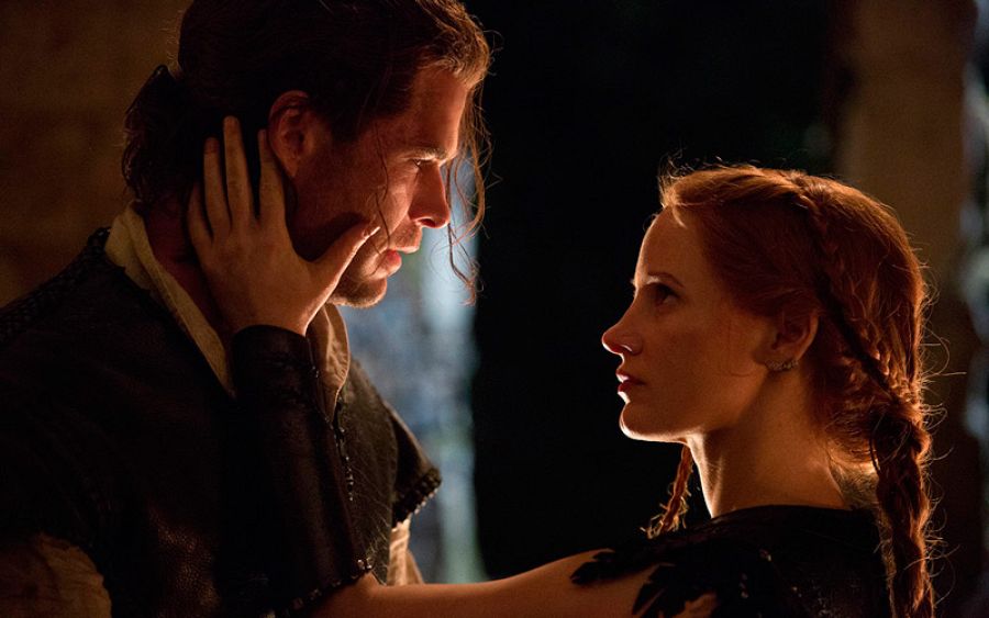 Chris Hemsworth y Jessica Chastain, el cazador y la guerrera