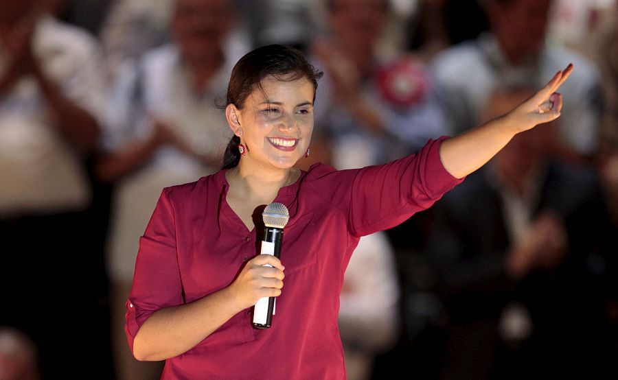 Veronika Mendoza, la gran sorpresa en los sondeos de las elecciones presidenciales de Perú