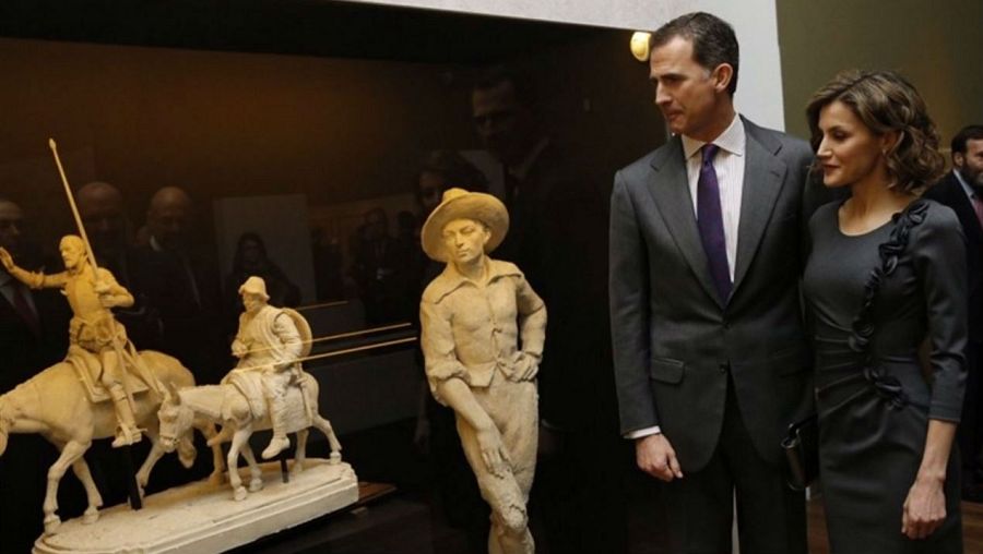 Los Reyes, en la inauguración de la exposición 'Miguel de Cervantes: de la vida al mito (1616-2016)', en la BNE