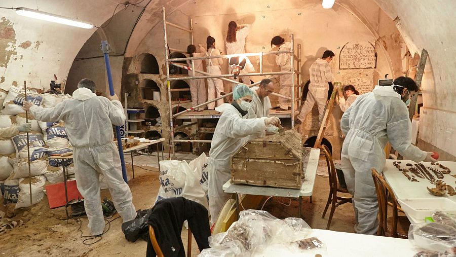 Búsqueda de los restos de Cervantes en el Convento de la Trinitarias