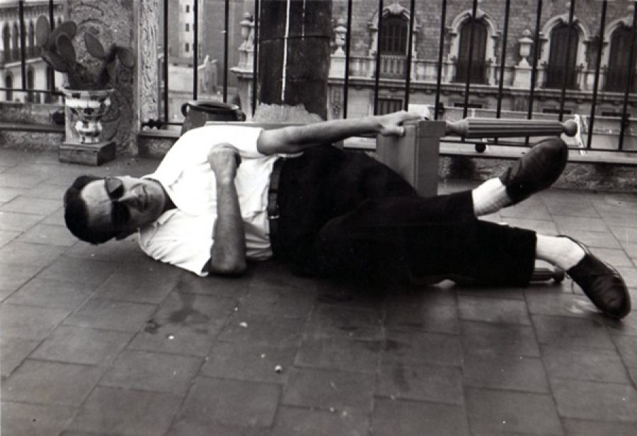 Joan Brossa cultivó desde el teatro de texto al 'strep-tease'