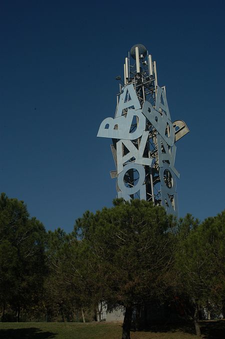 Una intervención de Joan Brossa en Badalona: el poema visual 