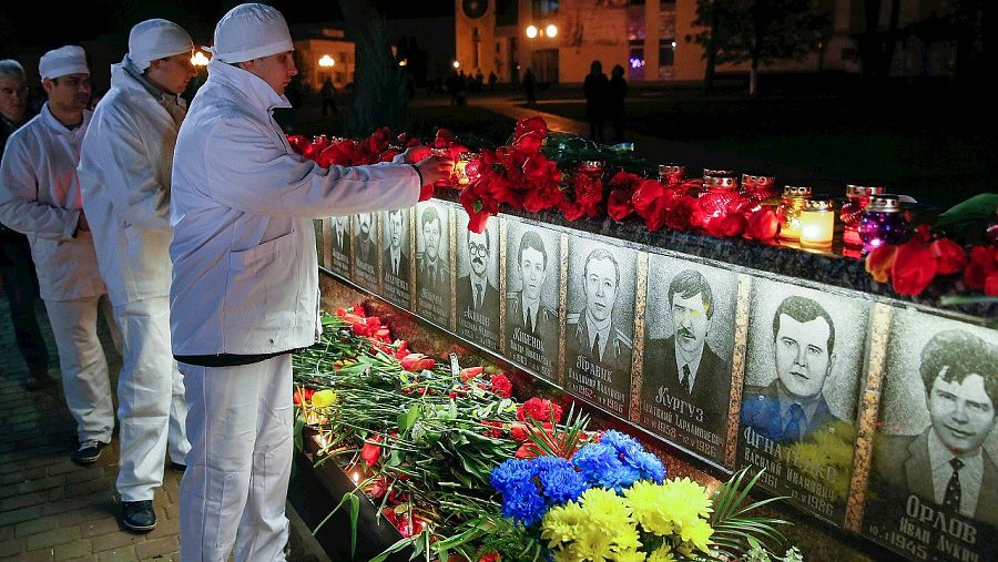 Vigilia en el monumento a los 