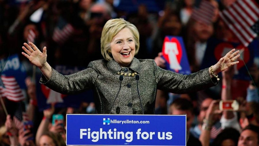 Hillary Clinton vence en cuatro de los cinco estados