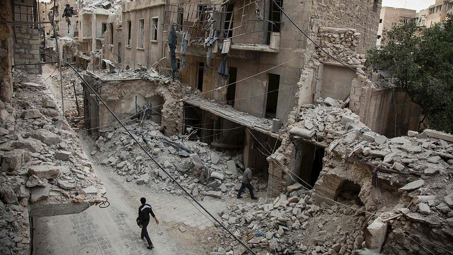 Edificios destruidos en el barrio de Bab al Hadid en Alepo, Siria. AFP PHOTO / KARAM AL-MASRI