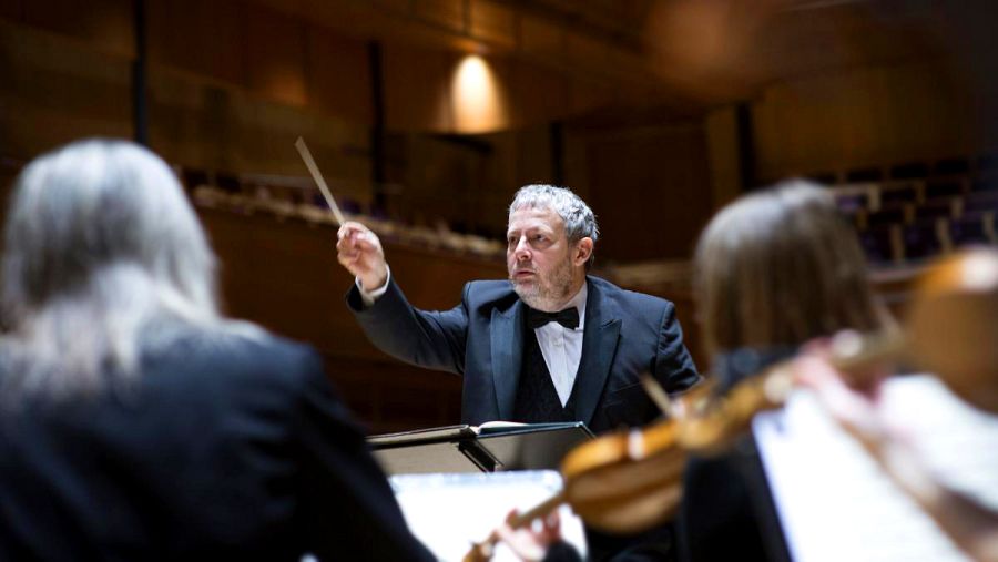 El director italiano Fabio Biondi