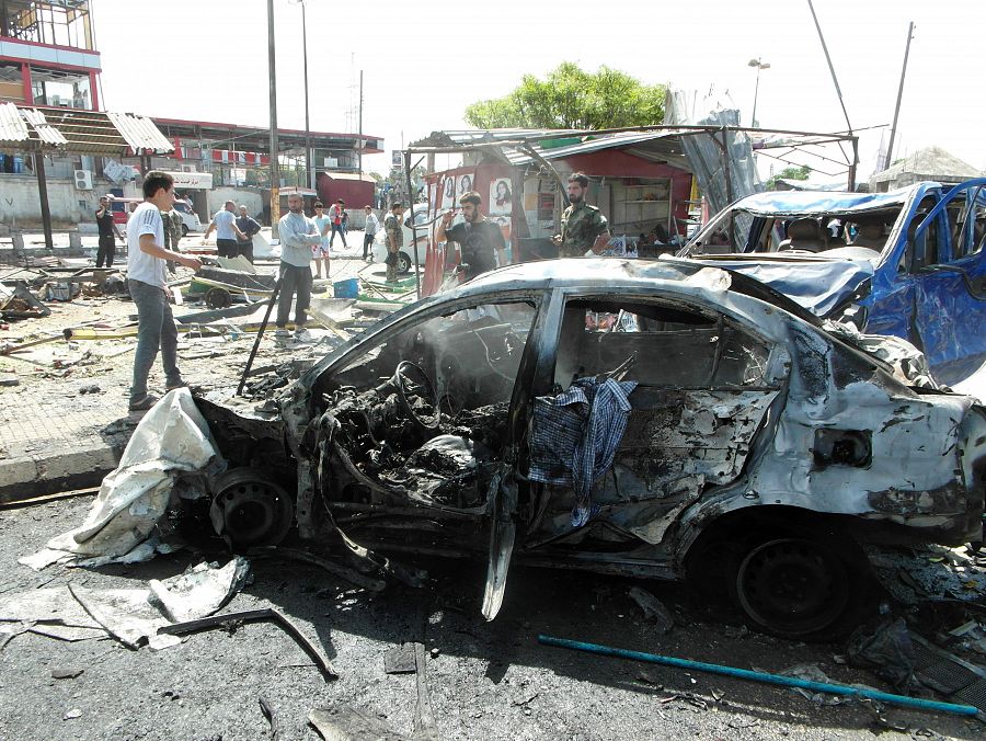 Así ha quedado el coche que ha estallado en la ciudad de Yabla, Siria.