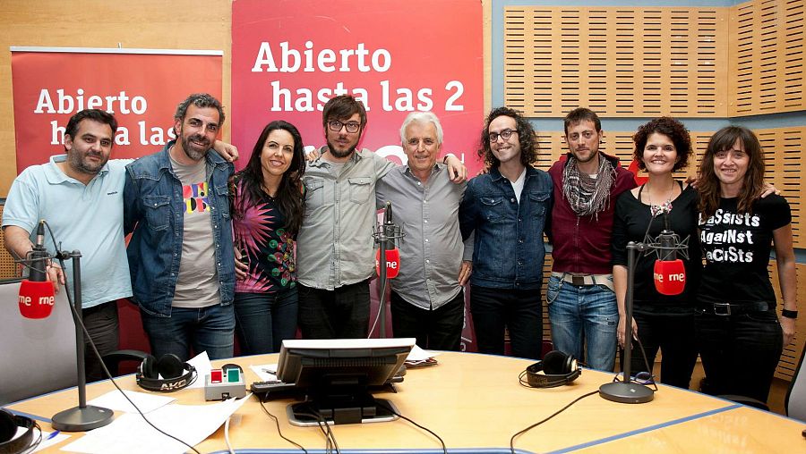 Todo el equipo de 'Abierto hasta las 2', con Kiko Veneno