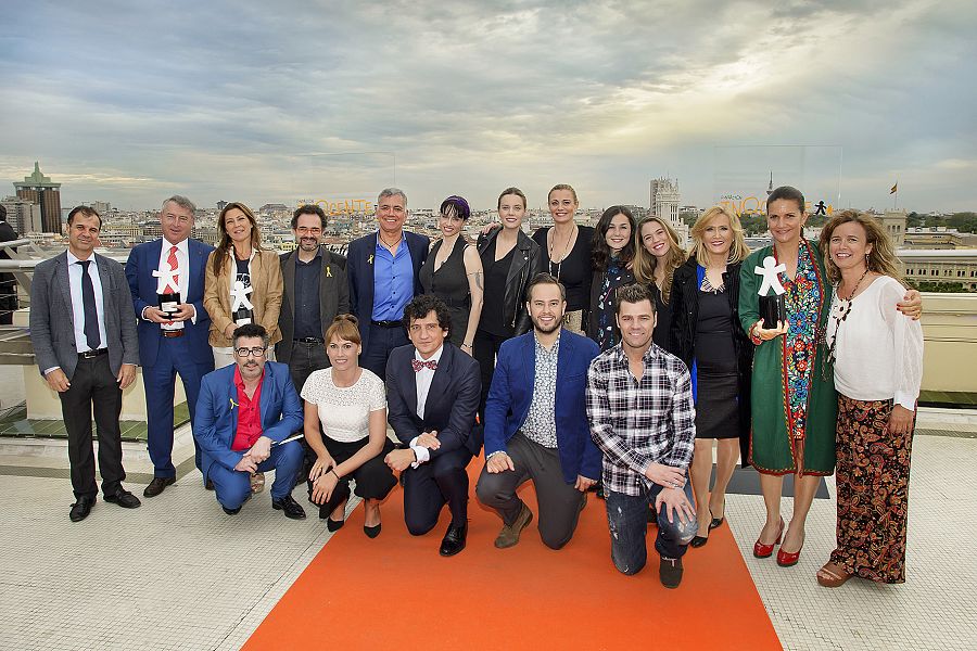 Foto de familia de los premiados