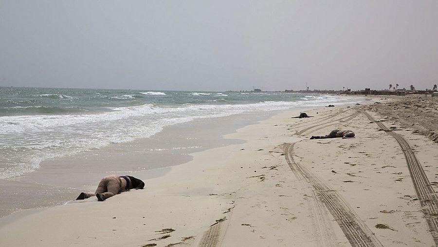Varios cadáveres han aparecido en una playa en Zuara al oeste de Trípoli.