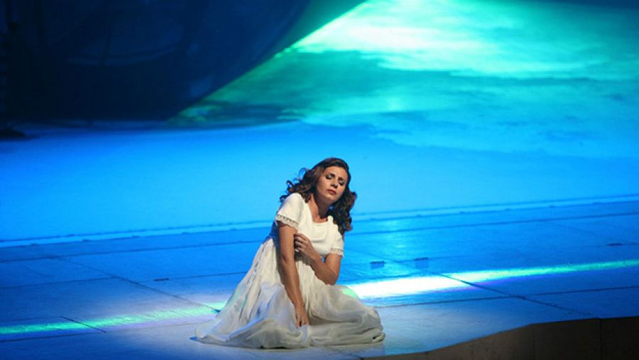 La soprano Sabina Puértolas