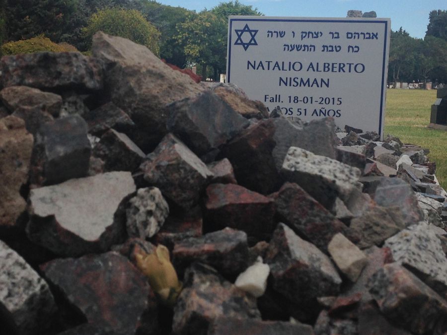 La tumba de Alberto Nisman, en el cementerio israelita de la Tablada, en Buenos Aires