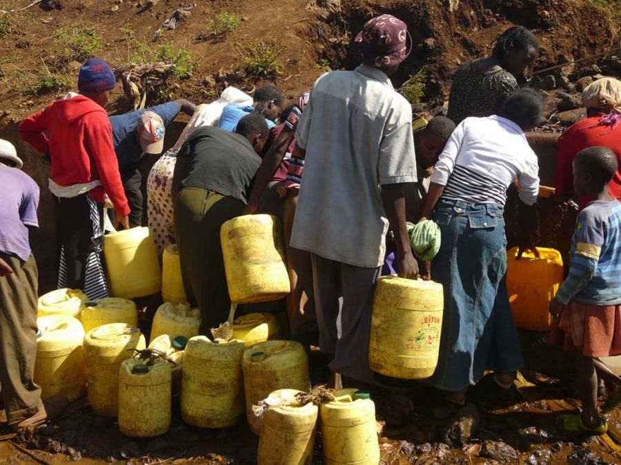 El acceso al agua, es un derecho universal al que muchos países no tienen acceso