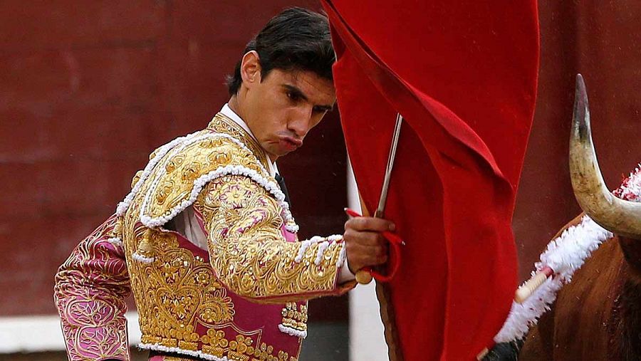 Muere el torero Víctor Barrio tras una cornada en la plaza de Teruel