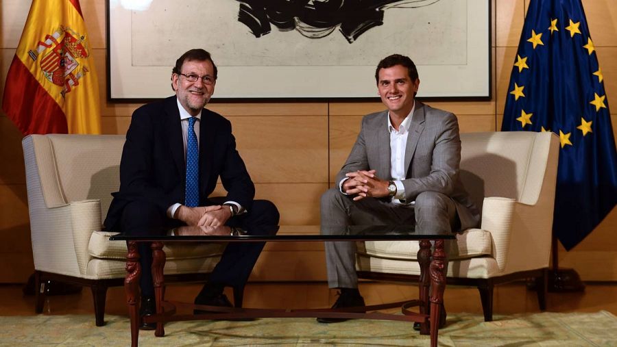 Los líderes de PP y Ciudadanos, durante la reunión en el Congreso de los Diputados.