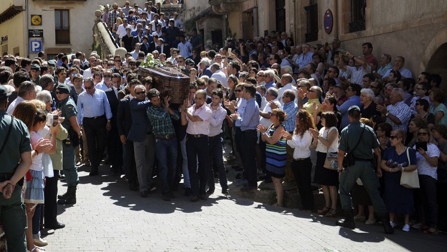 Imagen del entierro del diestro Víctor Barrio en la localidad segoviana de Sepúlveda.