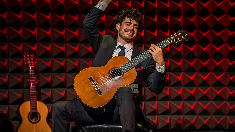 El guitarrista español Pablo Sáinz