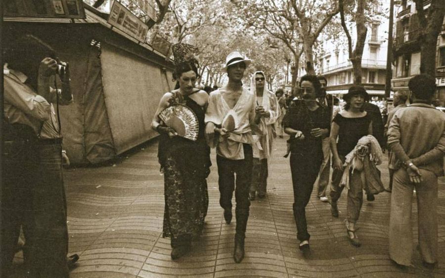 Ocaña, Camilo, Nazario y Maite en la primera manifestación gay, 1977. Foto de Marta Sentís