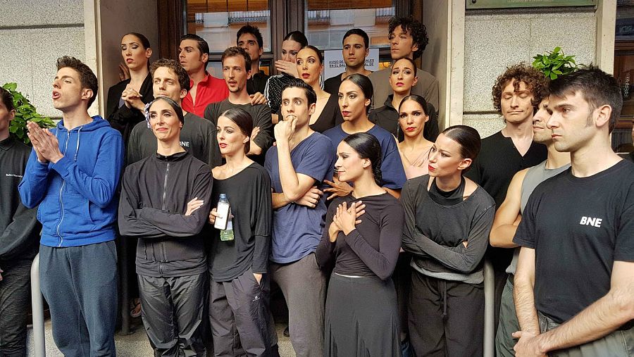 Parte de los bailarines del Ballet Nacional de España durante la huelga