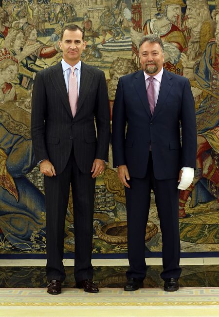 El diputado de Foro Asturias, Isidro Martínez Oblanca, con el rey en la Zarzuela