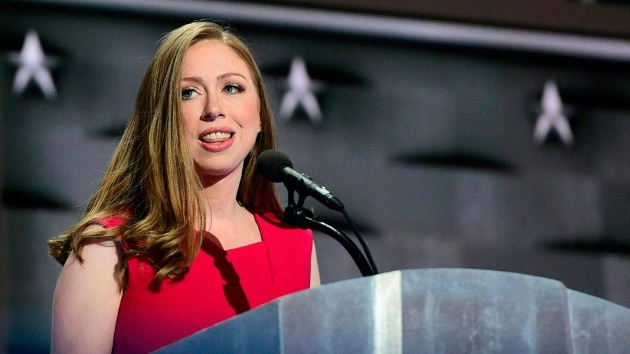 Chelsea Clinton presentó a su madre Hillary Clinton