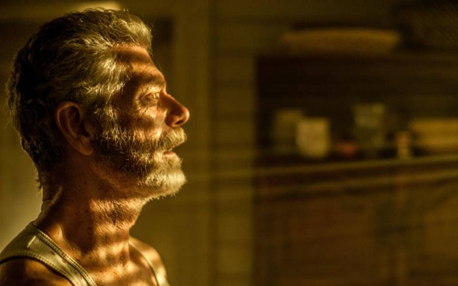 Stephen Lang da auténtico miedo en su papel de exmilitar ciego
