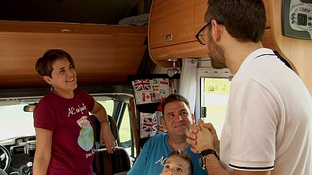 La familia andaluza deja todo y abandona Sevilla para dar la vuelta al mundo en caravana