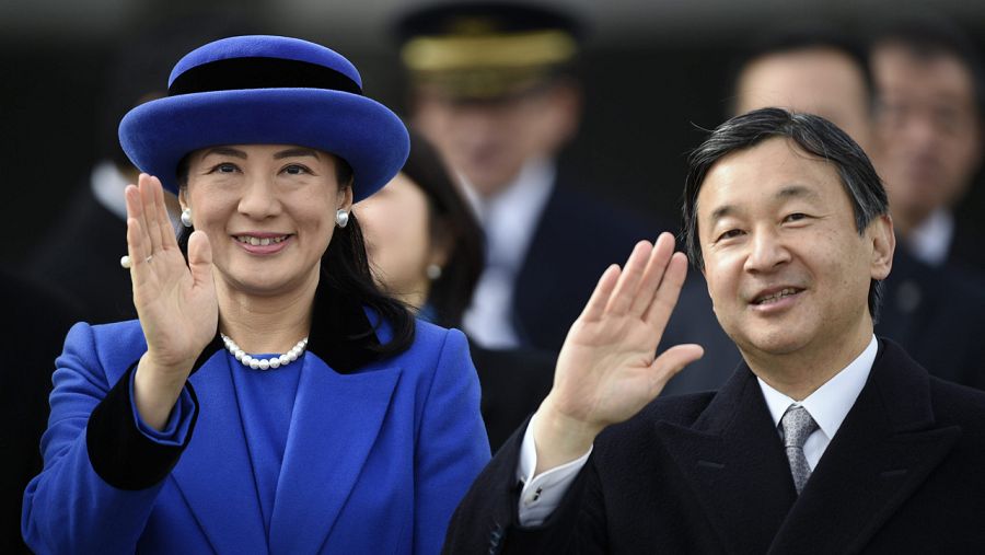 El príncipe japonés Naruhito y su esposa Masako fotografiados en Tokio