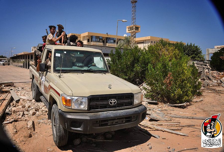 Tropas gubernamentales en la ofensiva sobre Sirte, en una imagen difundida en su Facebook