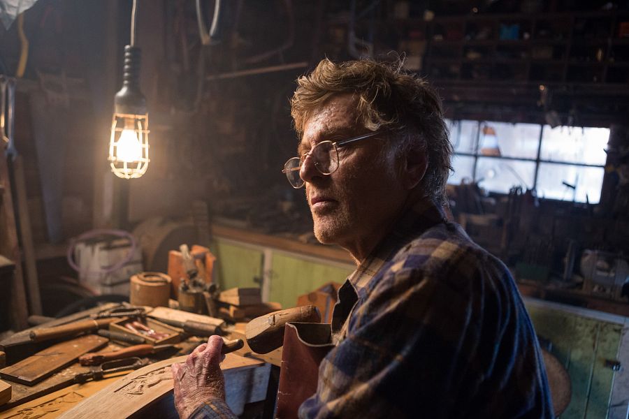 Robert Redford interpreta a un hombre cuyas historias sobre dragones nadie cree.