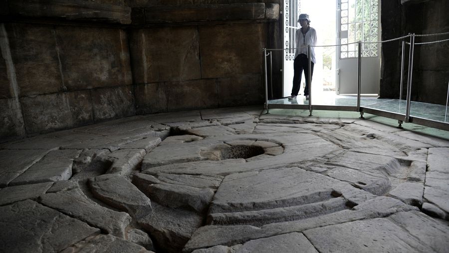 El interior de la Torre de los Vientos