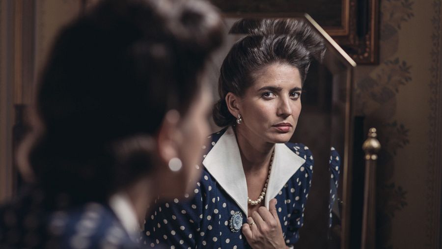 Lucía Jiménez es Virtudes, la esposa en la ficción de Eduardo Noriega en 'La sonata del silencio'