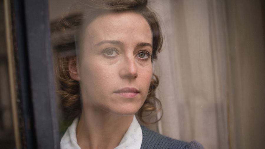 Marta Ribas es interpretada por Marta Etura en 'La sonata del silencio'