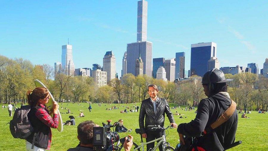 Máxim, durate el rodaje en Central Park.