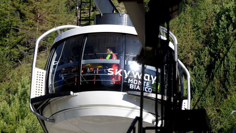 Los últimos 33 turistas son rescatados este viernes del teleférico accidentado en Los Alpes